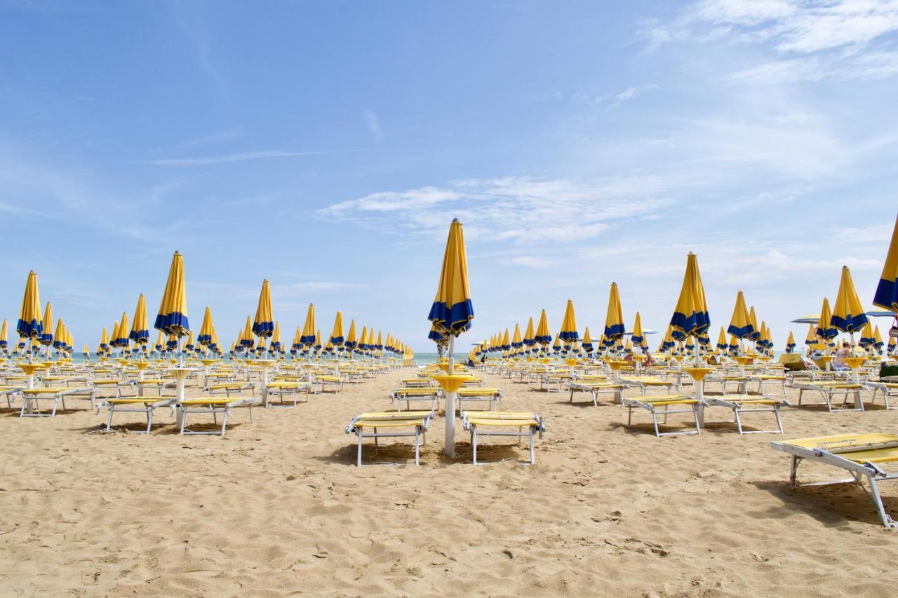 App4Rent - Villa Mimosa - Family Apartment Lido di Jesolo Exterior photo